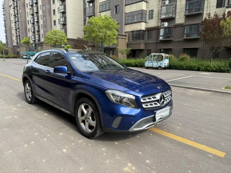 徐州19年奔驰GLA2