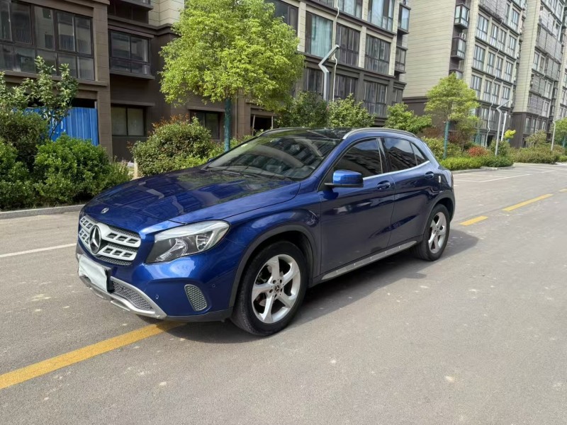 徐州19年奔驰GLA5