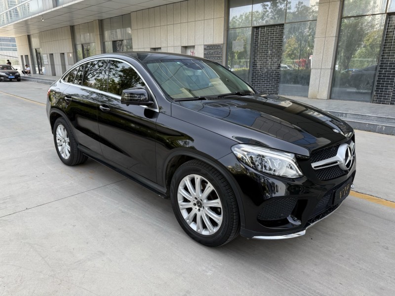 济宁17年奔驰GLE2