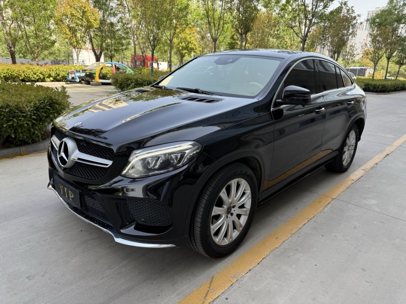 济宁17年奔驰GLE3