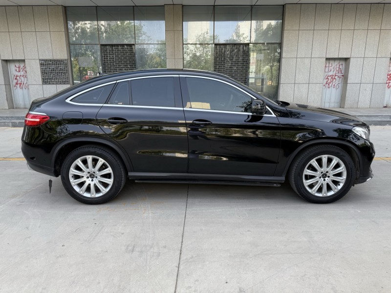 济宁17年奔驰GLE7