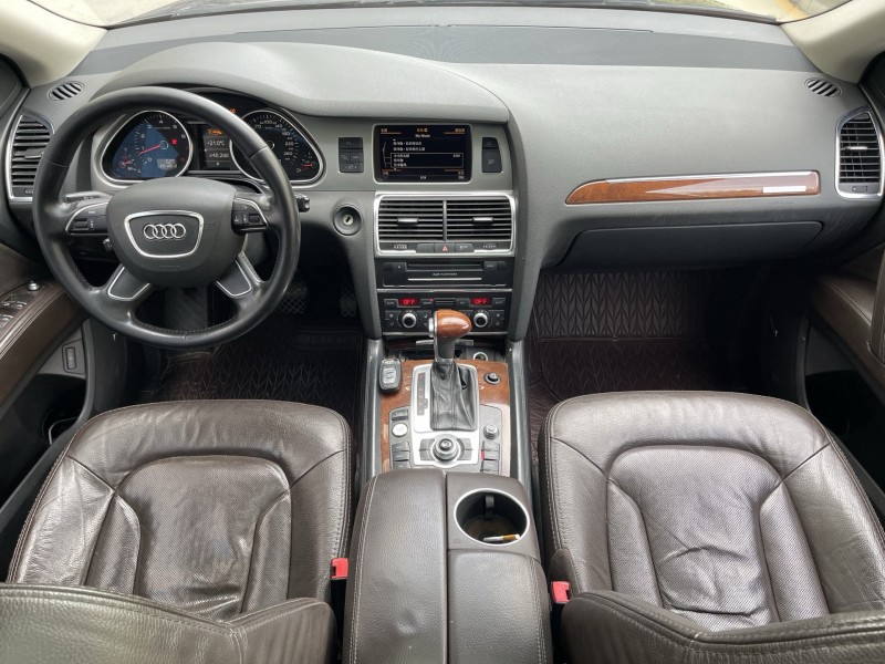 济宁13年奥迪Q75