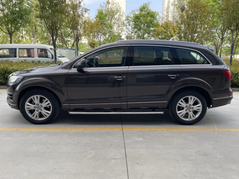 济宁13年奥迪Q78