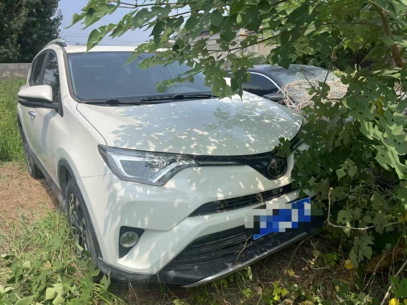 濟南18年豐田RAV4榮放1