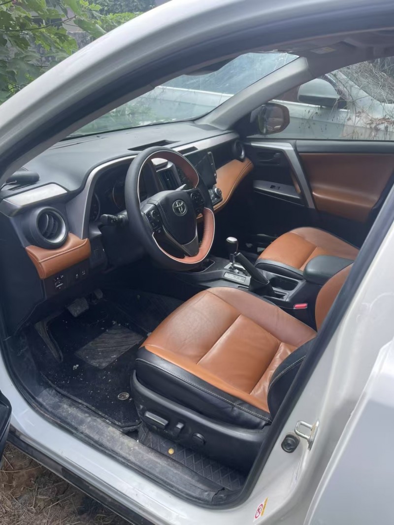 濟南18年豐田RAV4榮放3