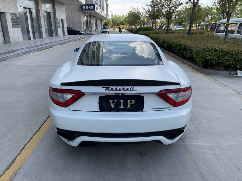 濟寧14年瑪莎拉蒂GT9