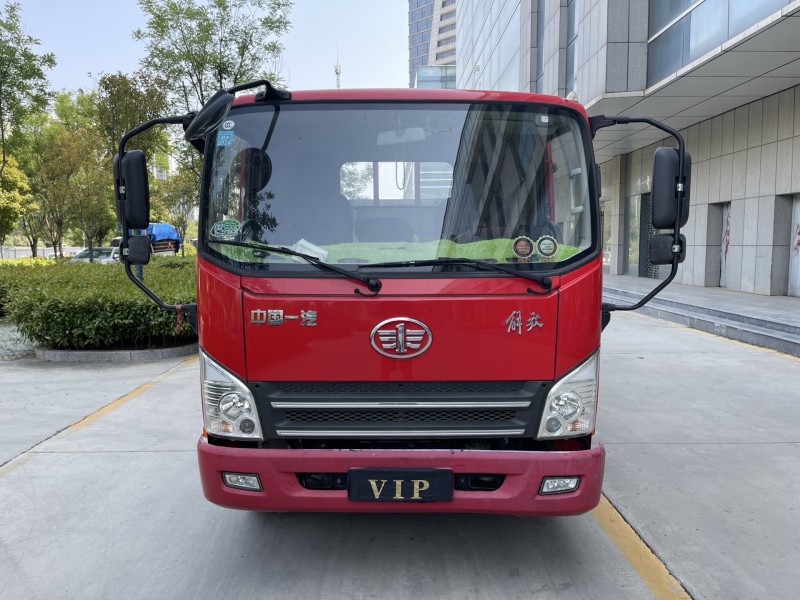 濟寧22年解放解放卡車1