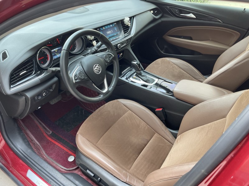 济宁20年别克君威4