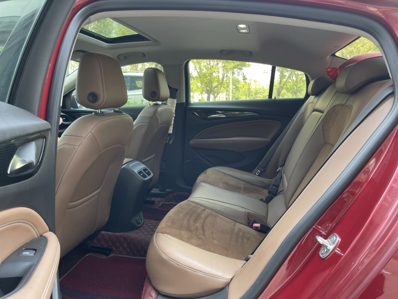 济宁20年别克君威5