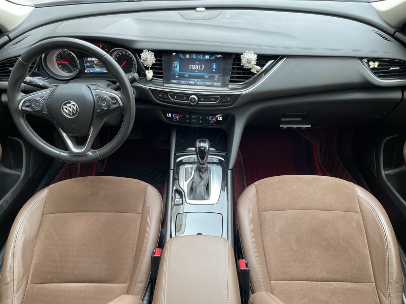 济宁20年别克君威6