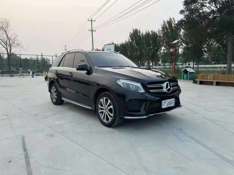 徐州17年奔驰GLE2