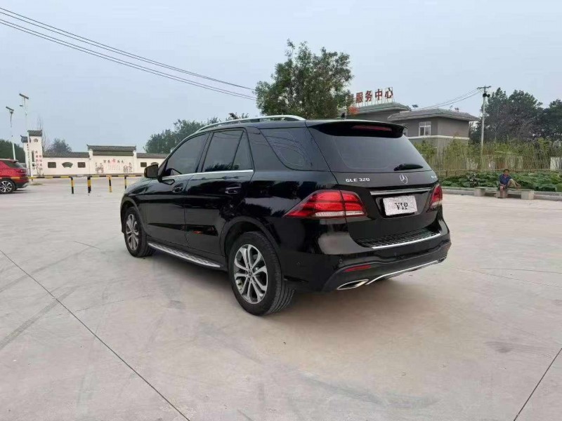 徐州17年奔驰GLE8