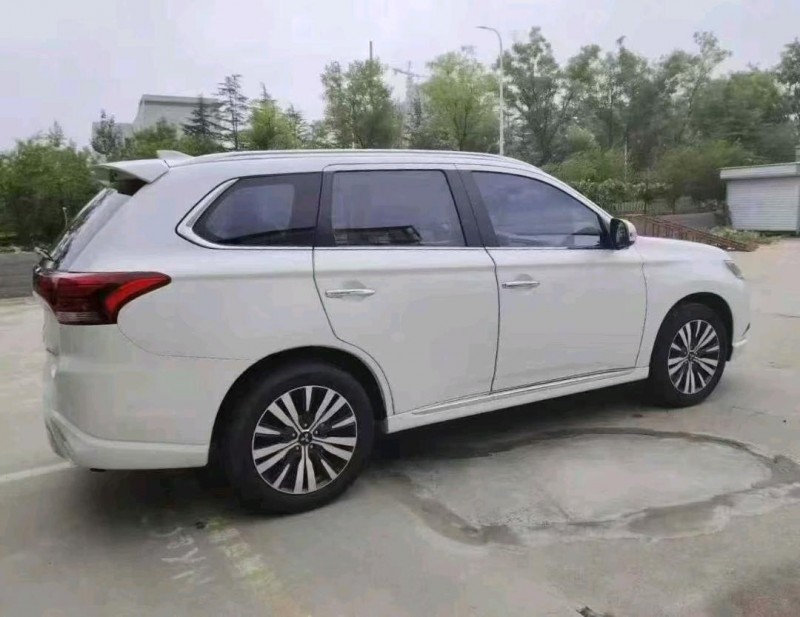 濟南21年三菱歐藍德3