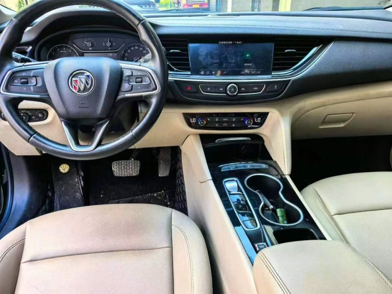 徐州21年别克君威4