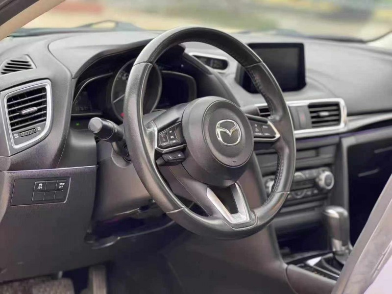 湛江18年馬自達昂克賽拉5