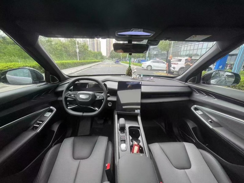 廣州23年吉利博越5