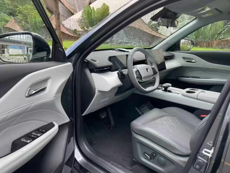 深圳25年长安汽车UNI6