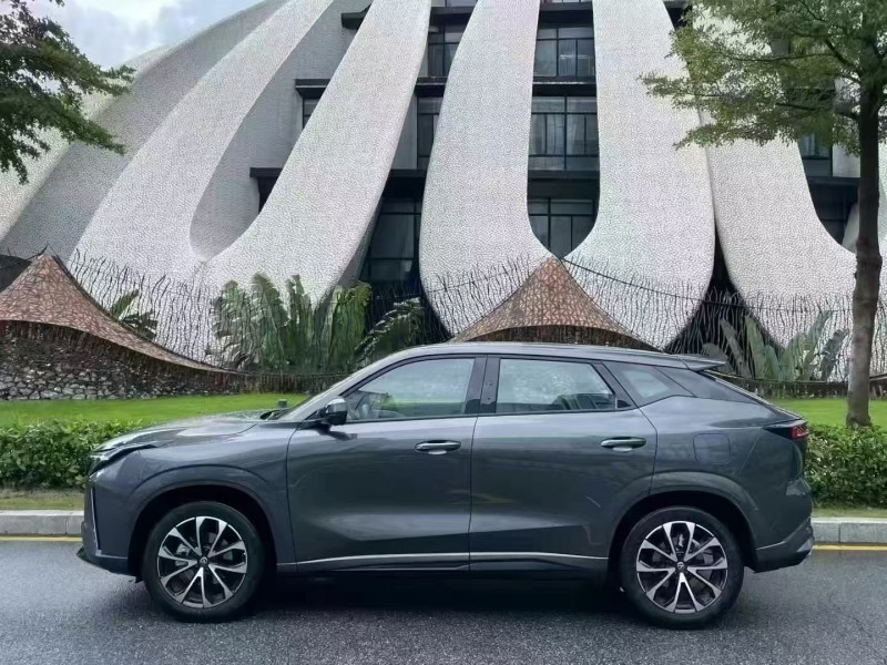 深圳25年长安汽车UNI8