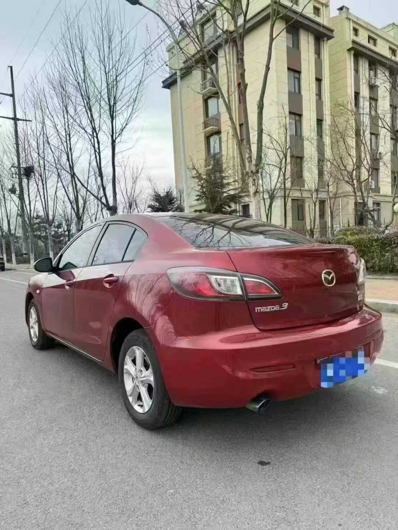 青島16年馬自達3星騁8