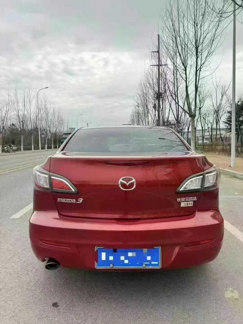 青島16年馬自達3星騁9