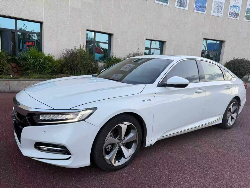 昆明20年本田雅阁2