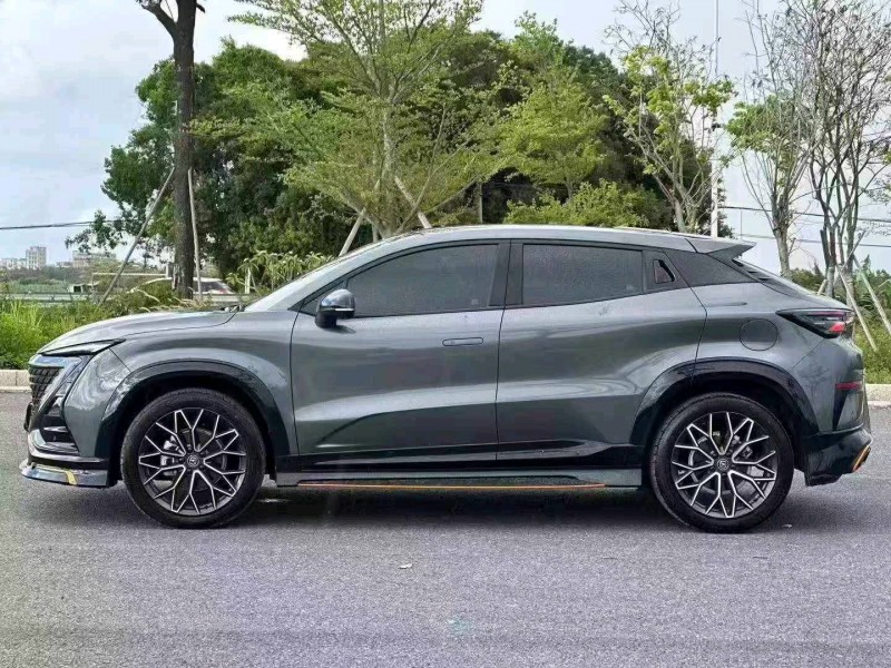 深圳23年长安汽车UNI3