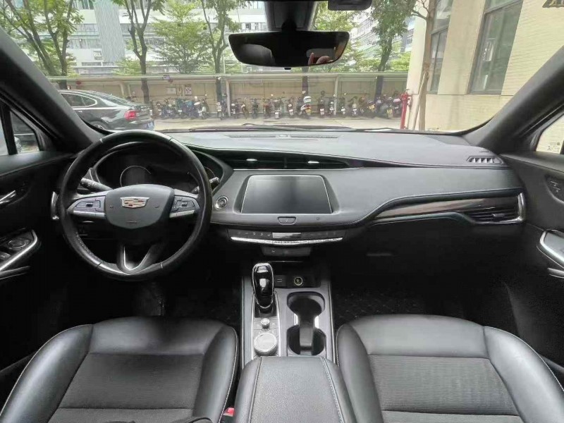 佛山20年凱迪拉克XT45