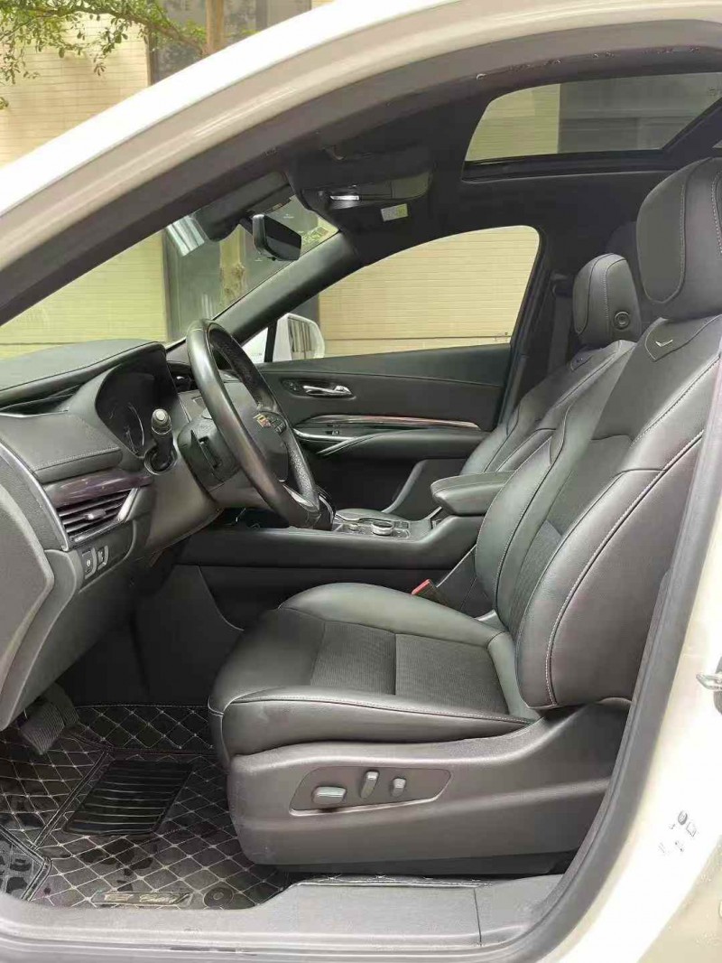 佛山20年凱迪拉克XT46