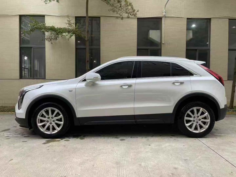 佛山20年凱迪拉克XT48