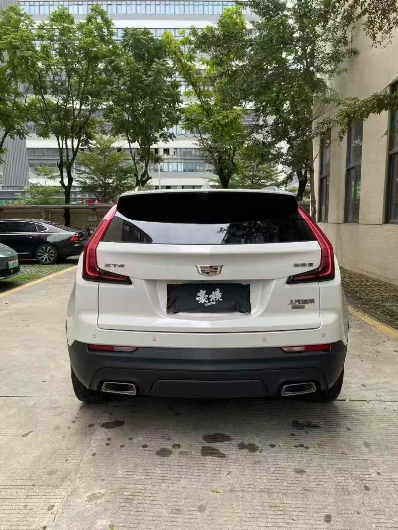 佛山20年凱迪拉克XT49
