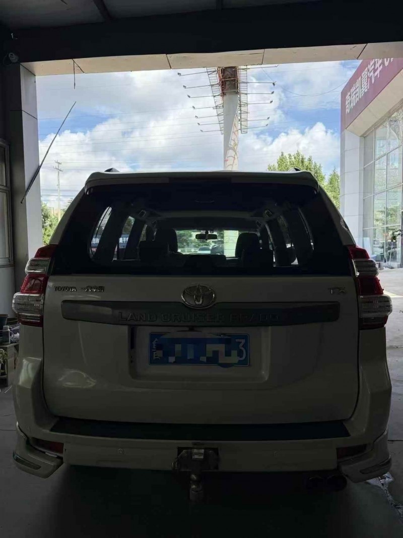 淄博16年豐田普拉多9