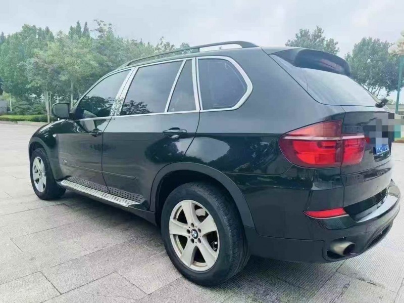 青岛11年宝马X58