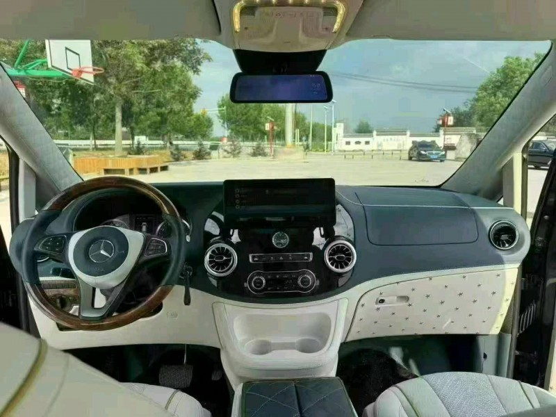 徐州23年奔驰威霆5