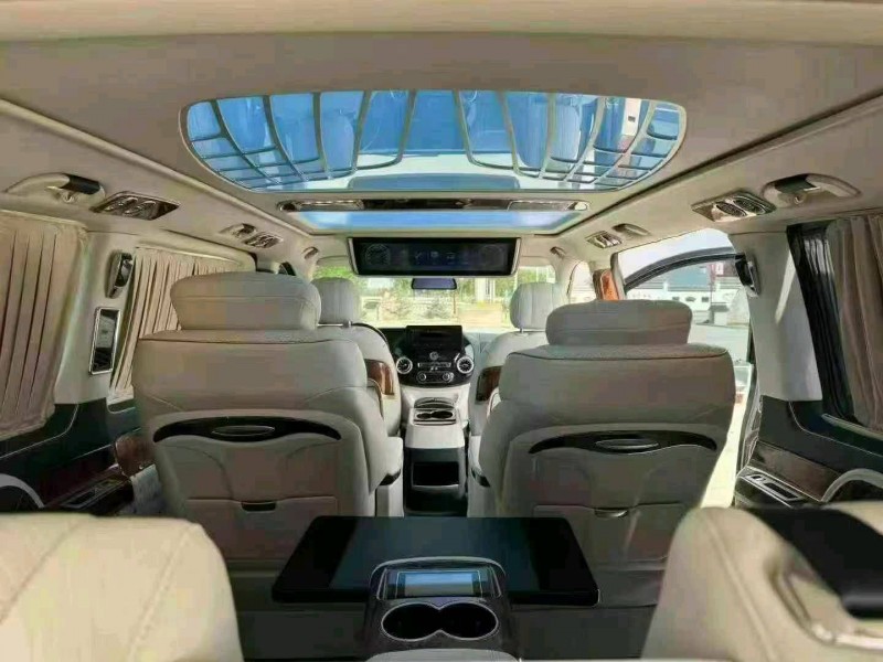 徐州23年奔驰威霆8