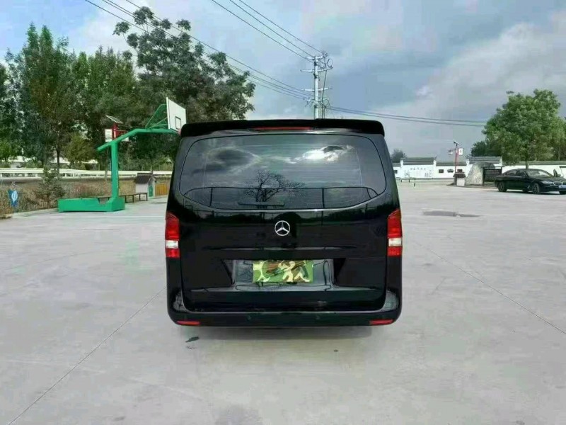 徐州23年奔驰威霆9