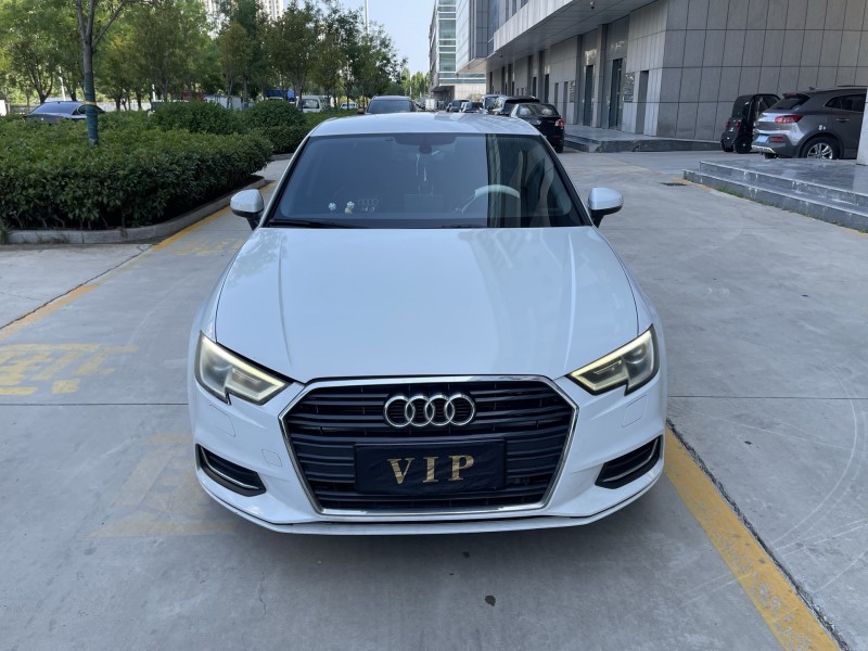 济宁19年奥迪A31