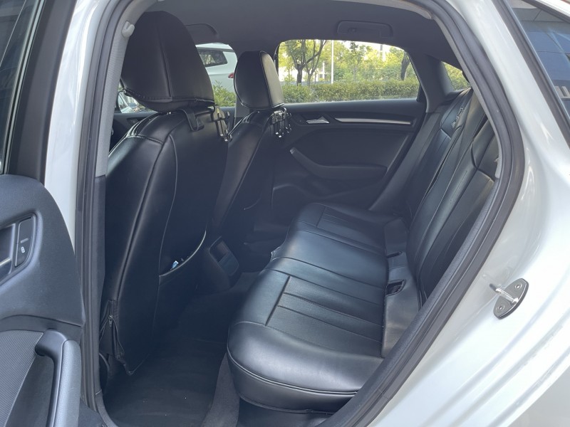 济宁19年奥迪A36