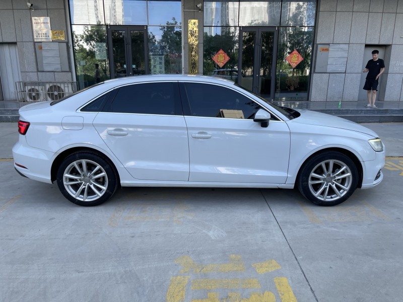 济宁19年奥迪A37