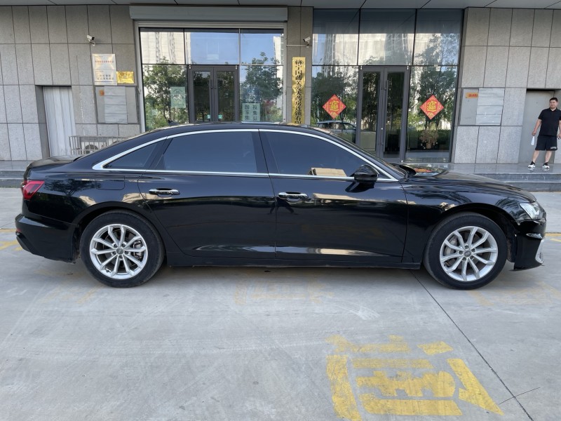 济宁21年奥迪A6L7