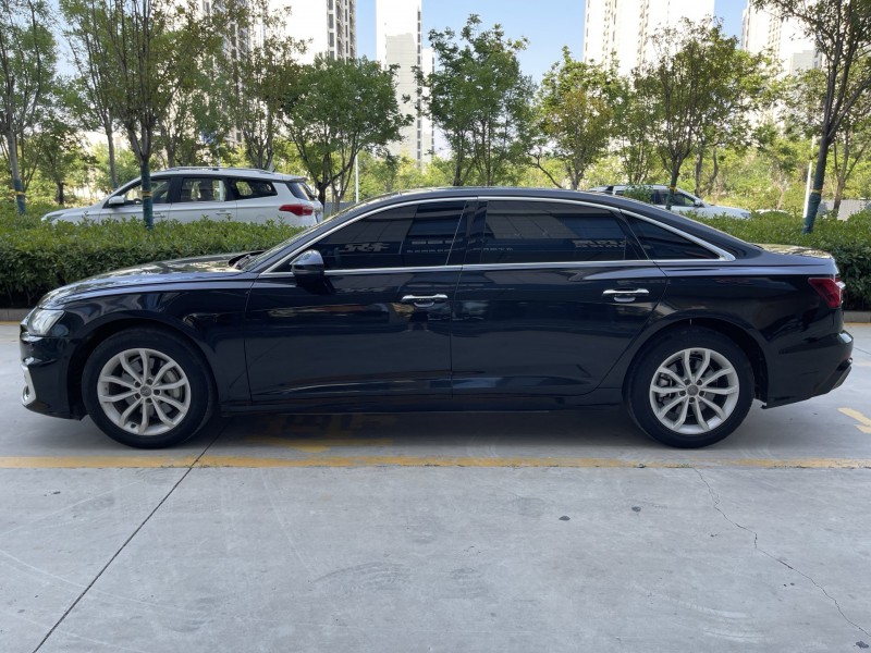 济宁21年奥迪A6L8