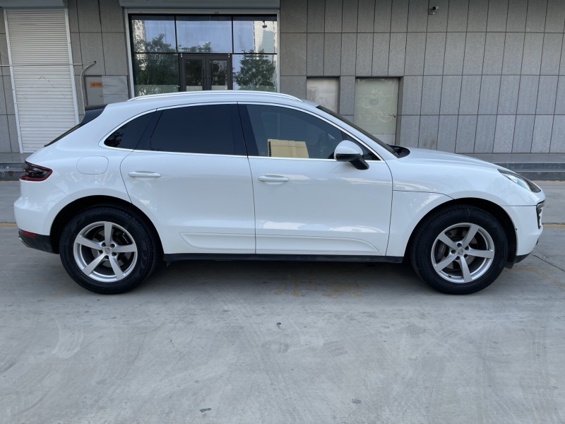 濟寧18年保時捷Macan7