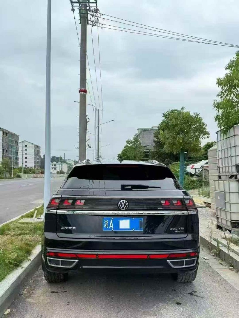 张家界22年大众途昂9