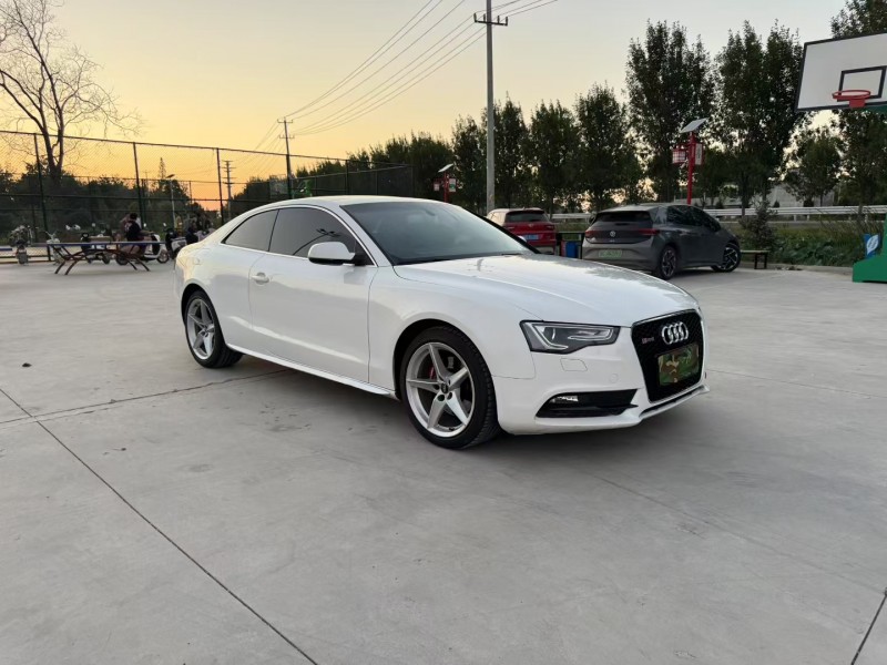 徐州16年奥迪A52