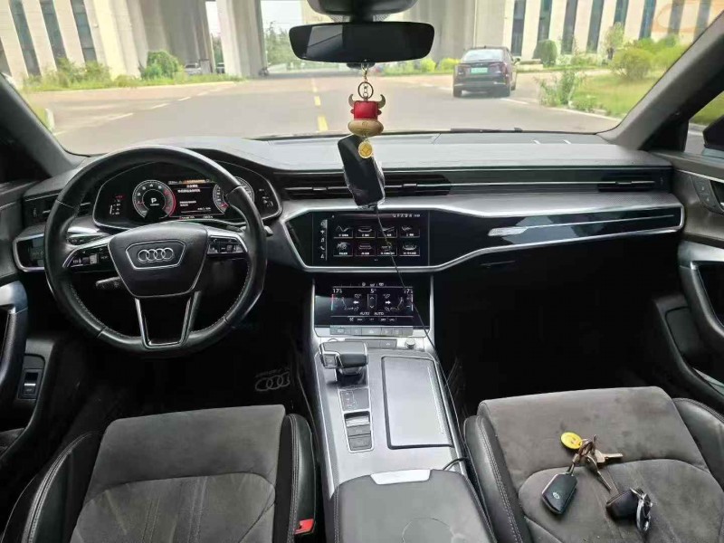 济宁19年奥迪A6L4