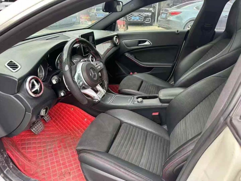 青岛16年奔驰CLA5