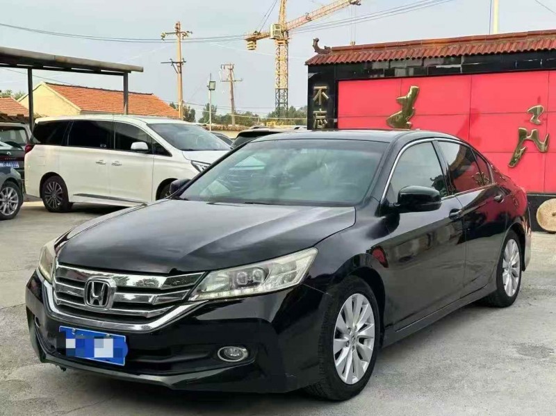 济宁14年本田雅阁2