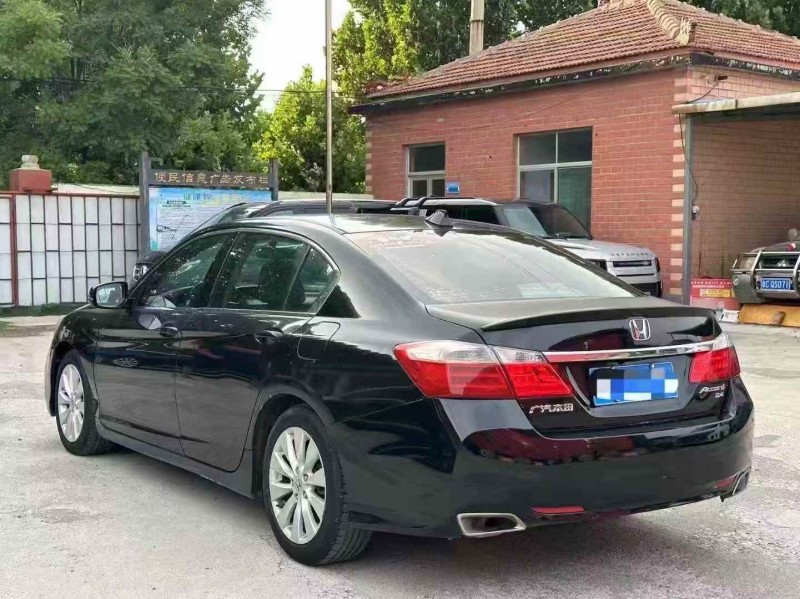 济宁14年本田雅阁8