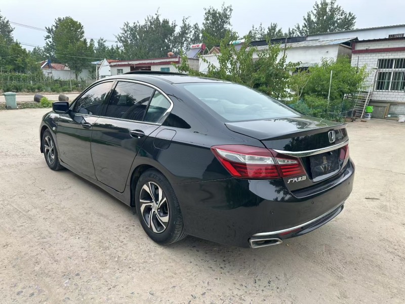 徐州16年本田雅阁8