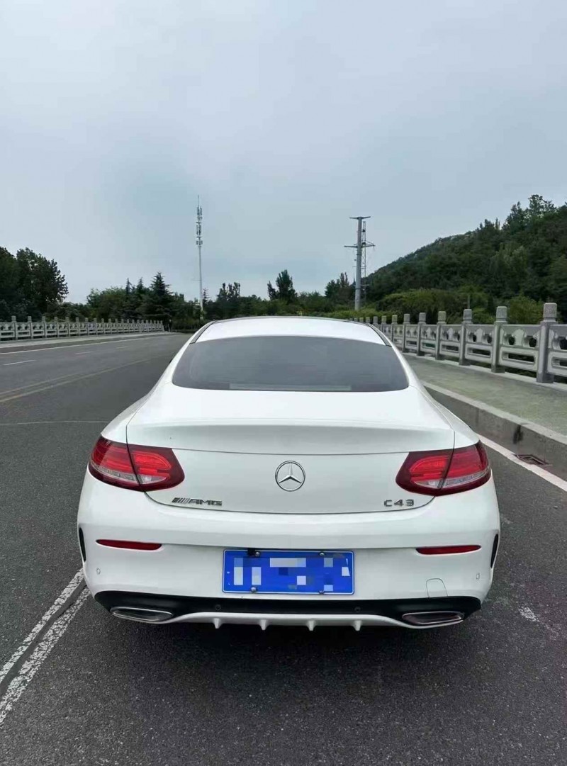 济宁18年奔驰C9