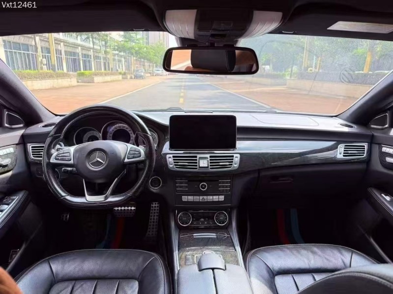 广州17年奔驰CLS5